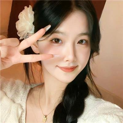 照片里的伴娘
